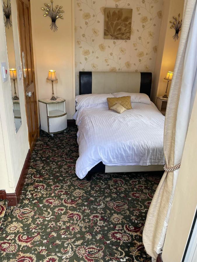 Prince Of Wales Inn Rhymney Eksteriør bilde