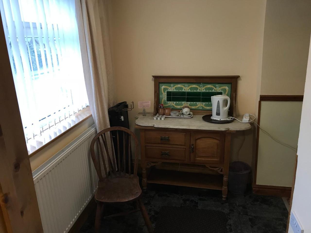 Prince Of Wales Inn Rhymney Eksteriør bilde