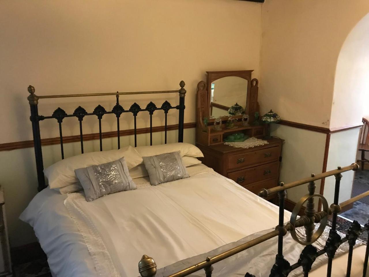 Prince Of Wales Inn Rhymney Eksteriør bilde